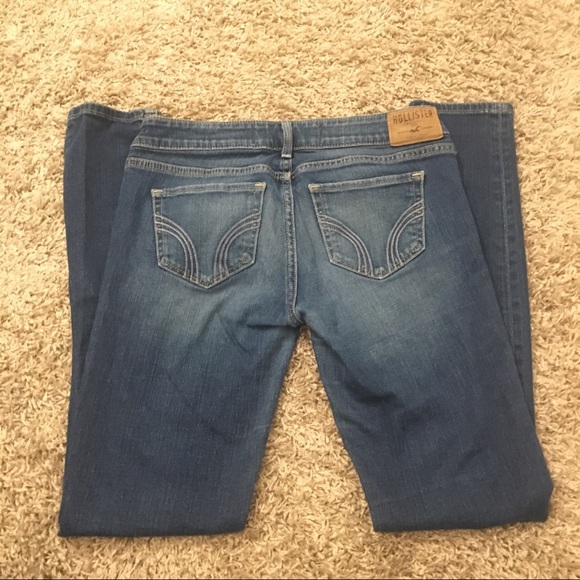 5R Hollister Straight Jeans - Picture 2 of 5